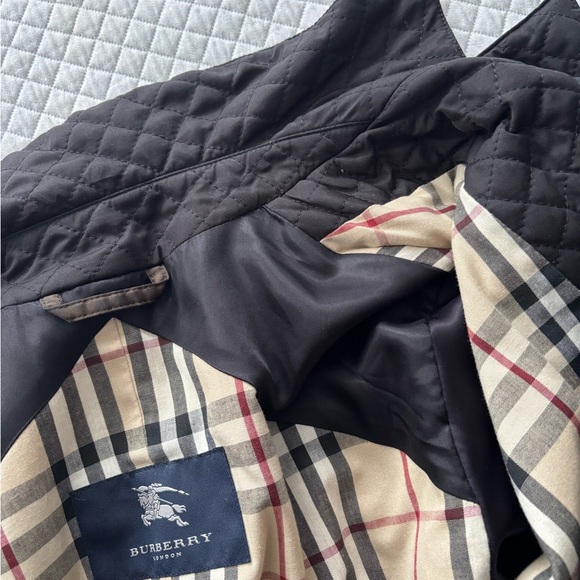 Burberry London quilted black car coat with nova check lining and trim - Picture 14 of 16